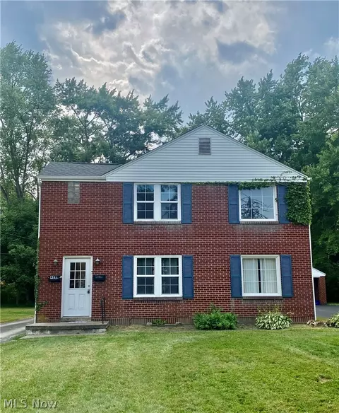 4230 Chester Dr, Boardman, OH 44512