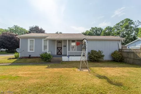 24 E Jay St, Newton Falls, OH 44444