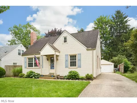 1420 Crest Ave, Cuyahoga Falls, OH 44223