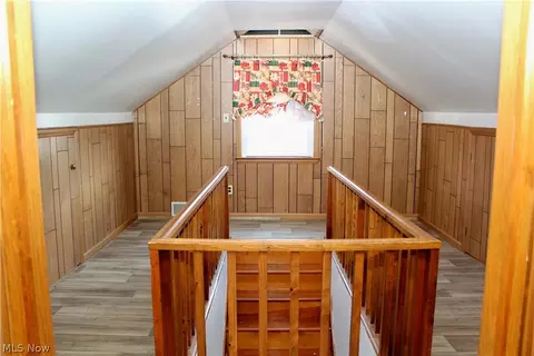 Entry Way - 857 5th St, Struthers, OH 44471 photo 1 of 1