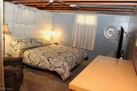 Bedroom - 857 5th St, Struthers, OH 44471 photo 5 of 6