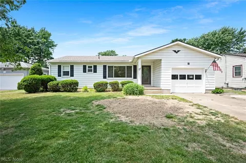 69 Plymouth St, Medina, OH 44256