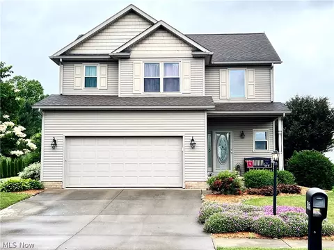 455 Hickory Dr SE, New Philadelphia, OH 44663