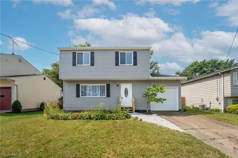 954 Jean Ave, Akron, OH 44310