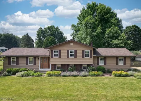 473 Hallandale Dr, Fairlawn, OH 44333
