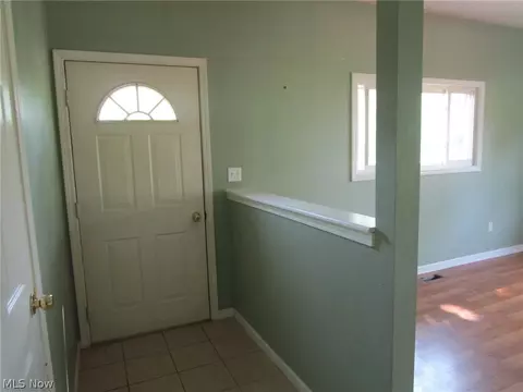 Entry Way - 155 Manola St, Ashtabula, OH 44004 photo 2 of 4