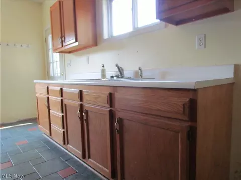 Kitchen - 155 Manola St, Ashtabula, OH 44004 photo 5 of 8