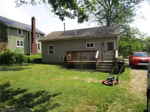 Exterior - 155 Manola St, Ashtabula, OH 44004 photo 5 of 12