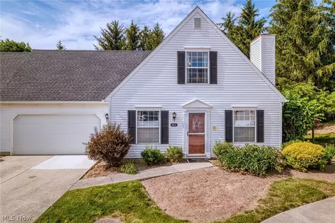 947 Bristol Ln, Streetsboro, OH 44241