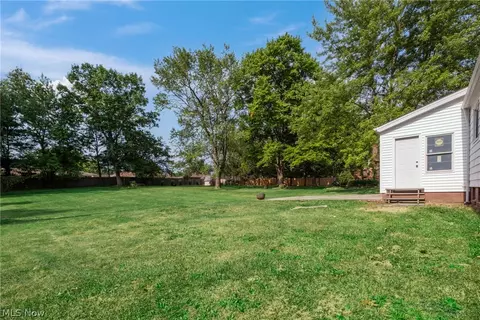 1602 Mapleview Dr, Seven Hills, OH 44131 photo 43