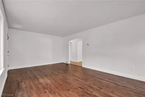 1602 Mapleview Dr, Seven Hills, OH 44131 photo 5