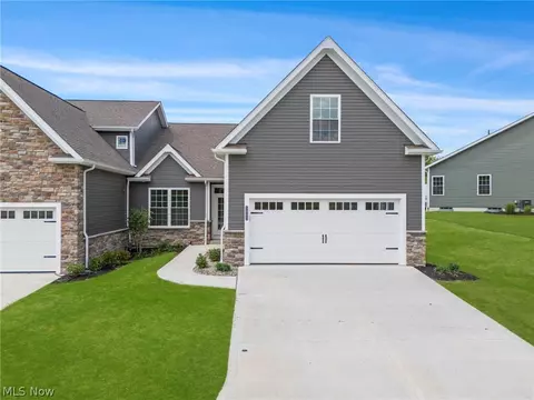 5880 Hawks Nest Cir NW #16C, Canton, OH 44708