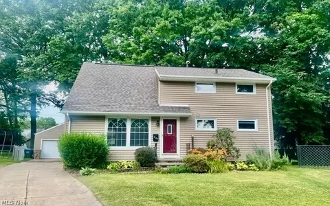 3129 Meier Pl, Cuyahoga Falls, OH 44221