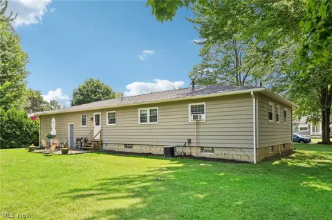 1380 Hamlin Dr, Ashtabula, OH 44004 photo 7