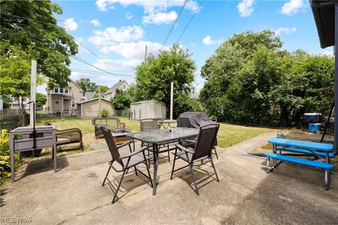 226 Denison Ave, Elyria, OH 44035 photo 8