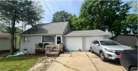 1000 Burbank Ave, Akron, OH 44305