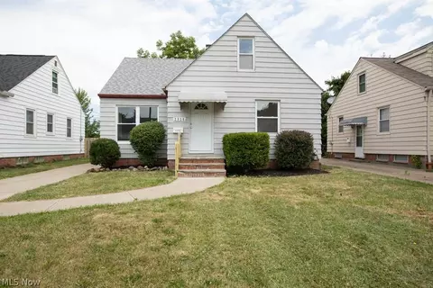 2920 Marmore Ave, Parma, OH 44134