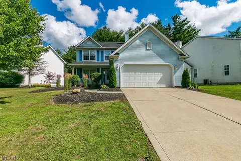 115 Pine Hollow Cir, Chardon, OH 44024