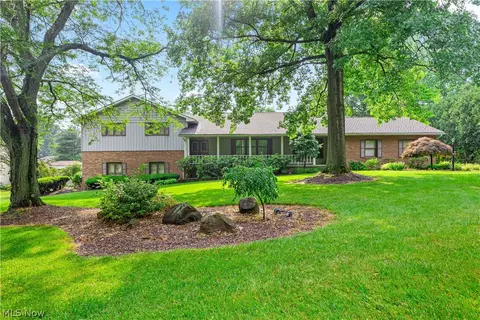 4160 Fairway Dr, Canfield, OH 44406