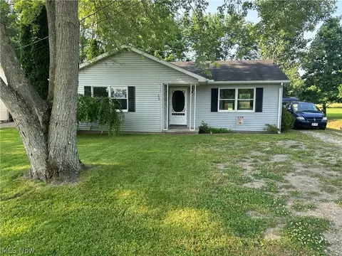 339 Chestnut St, Andover, OH 44003