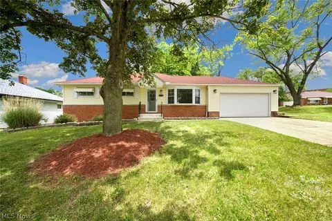 24605 Longman Ln, Warrensville Heights, OH 44128
