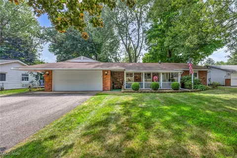 125 Parkhall Dr, Painesville, OH 44077