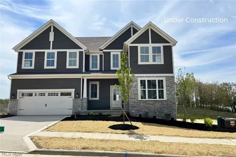 2838 Weeping Pine Dr, Medina, OH 44256
