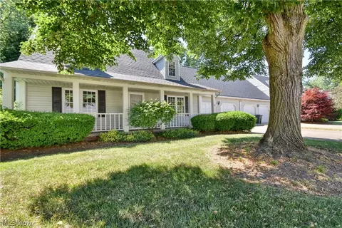 6685 Connecticut Colony Cir, Mentor, OH 44060