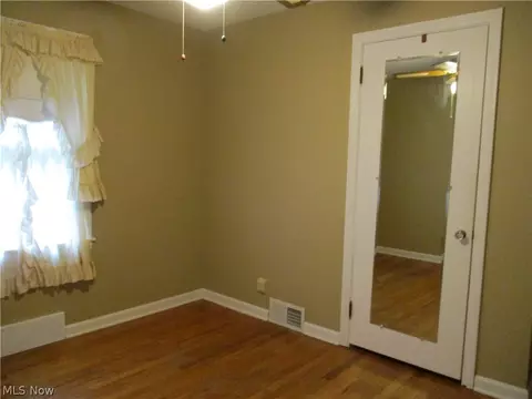 Bedroom - 727 Canterbury Ln, Boardman, OH 44512 photo 3 of 5