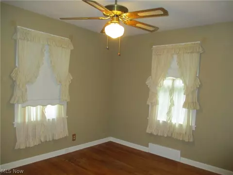 Bedroom - 727 Canterbury Ln, Boardman, OH 44512 photo 2 of 5