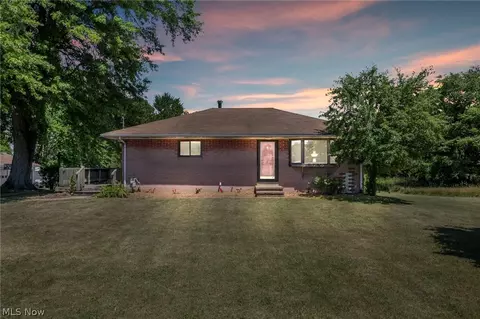 38450 Center Ridge Rd, North Ridgeville, OH 44039