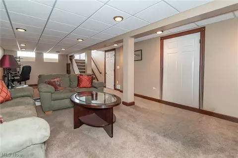 29736 Phillips Ave, Wickliffe, OH 44092 photo 25