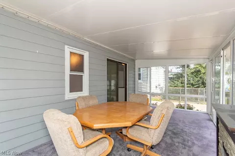 29736 Phillips Ave, Wickliffe, OH 44092 photo 11