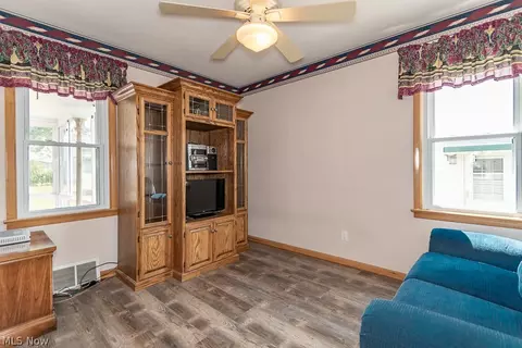 29736 Phillips Ave, Wickliffe, OH 44092 photo 18