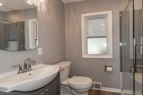 29736 Phillips Ave, Wickliffe, OH 44092 photo 16