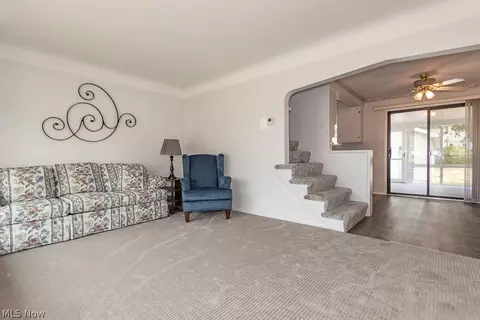 29736 Phillips Ave, Wickliffe, OH 44092 photo 5