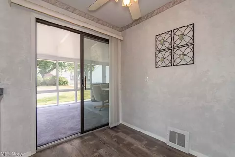 29736 Phillips Ave, Wickliffe, OH 44092 photo 10
