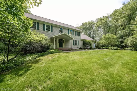 9925 Partridge Trl, Kirtland, OH 44094