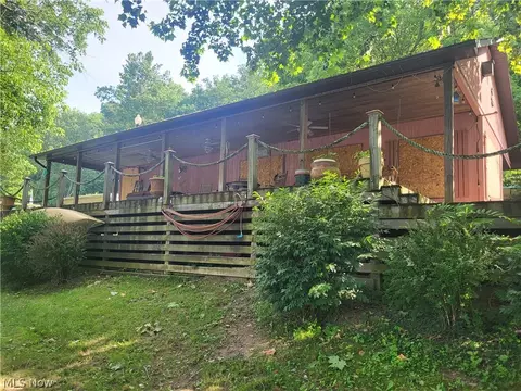 1087 N Riverview Rd, Malta, OH 43758