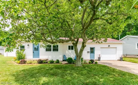 2415 W 13th St, Ashtabula, OH 44004 photo 2