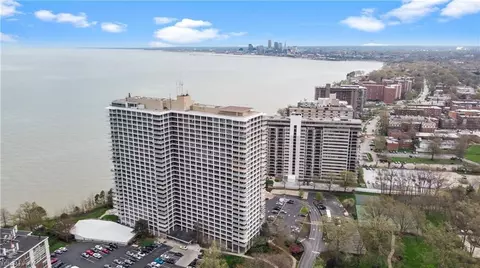 12700 Lake Ave #2710, Lakewood, OH 44107