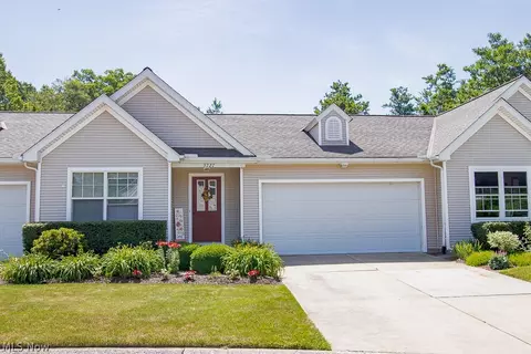 5727 Saint Thomas Ln, Madison, OH 44057