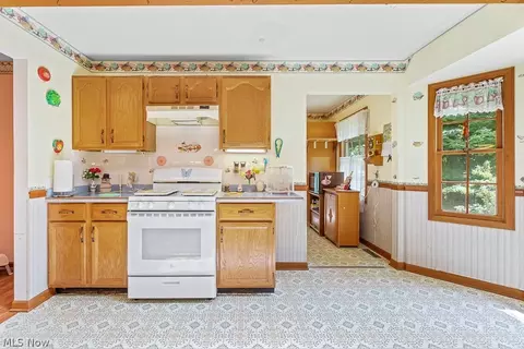 Kitchen - 9712 Nichols Rd, Windham, OH 44288 photo 4 of 4