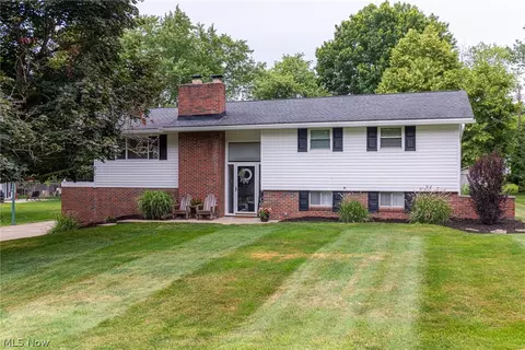 1636 Tuscarawas Ave, Coshocton, OH 43812