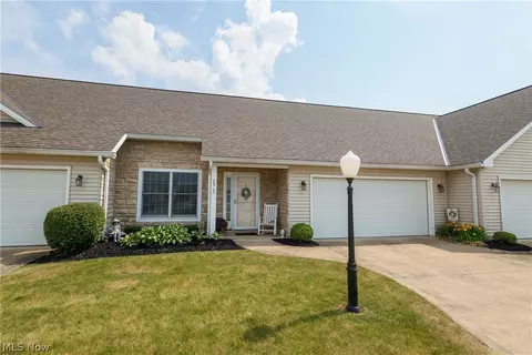 29 Canterbury Cir, Oberlin, OH 44074