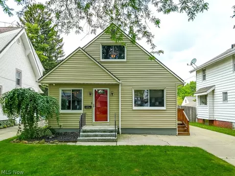 1658 Greenlawn Ave, Akron, OH 44301