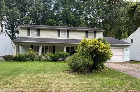 319 Michigan Ave, Elyria, OH 44035