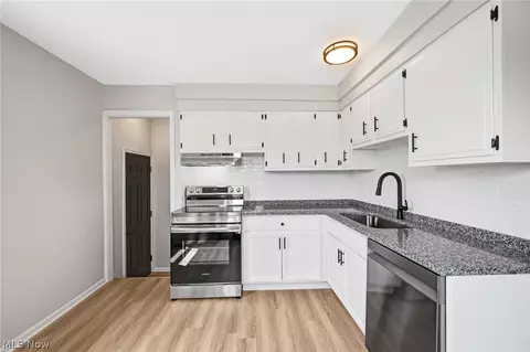Kitchen - 14713 Corridon Ave, Maple Heights, OH 44137 photo 2 of 5