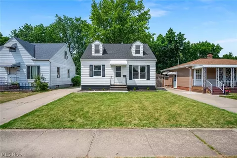 Exterior - 14713 Corridon Ave, Maple Heights, OH 44137 photo 3 of 6