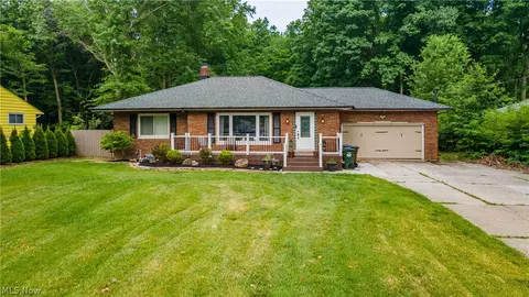 1830 Columbia Rd, Westlake, OH 44145